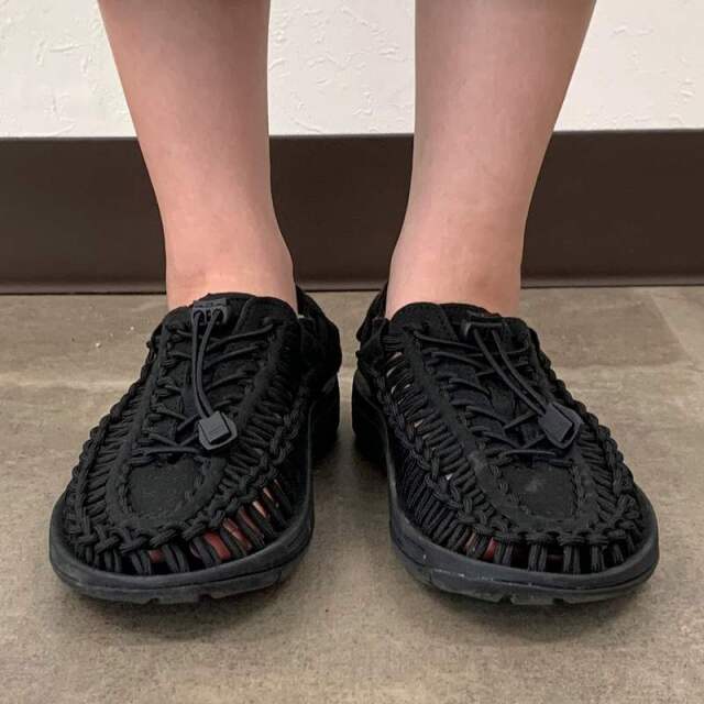スニーカーサンダル