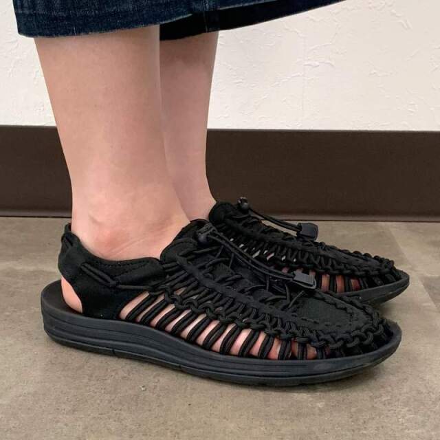 スニーカーサンダル