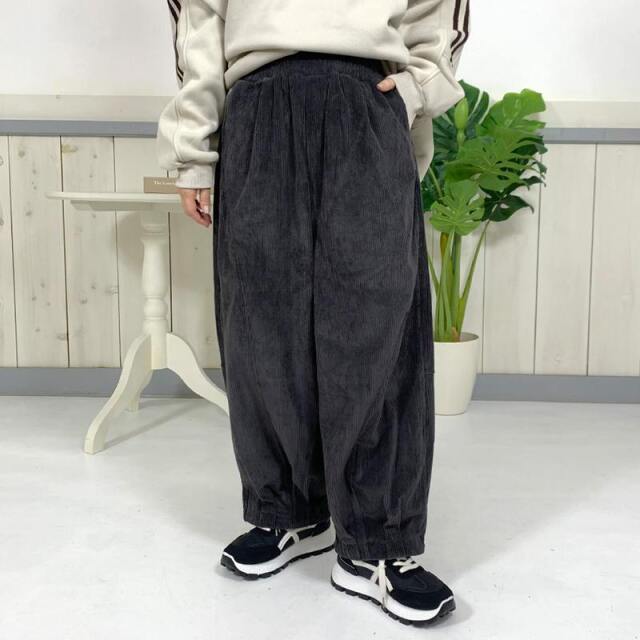 コールカーブパンツ