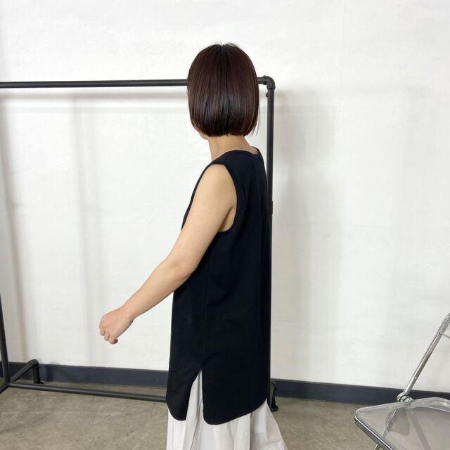 スリットタンクトップ セール】ボックスシルエットレイヤードサイドスリットタンク