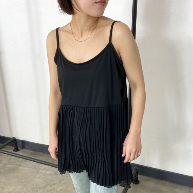 裾プリーツキャミソール