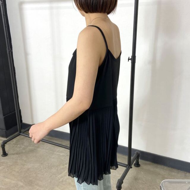 裾プリーツキャミソール