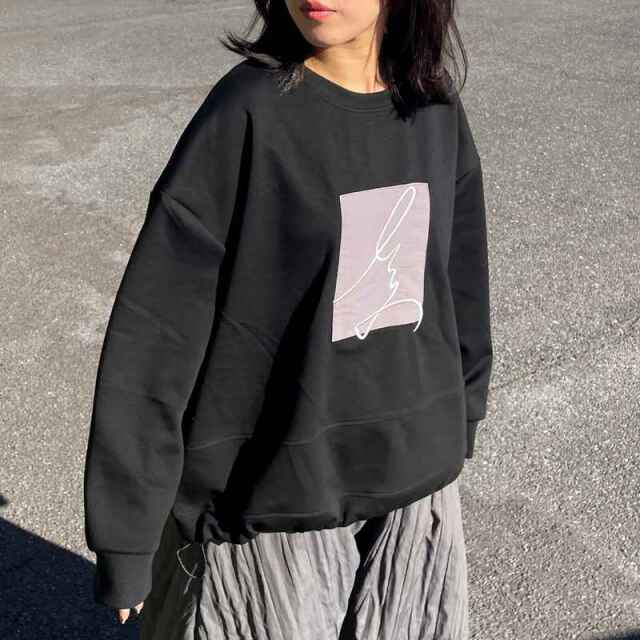 刺繍貼付プルオーバー