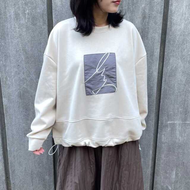 刺繍貼付プルオーバー