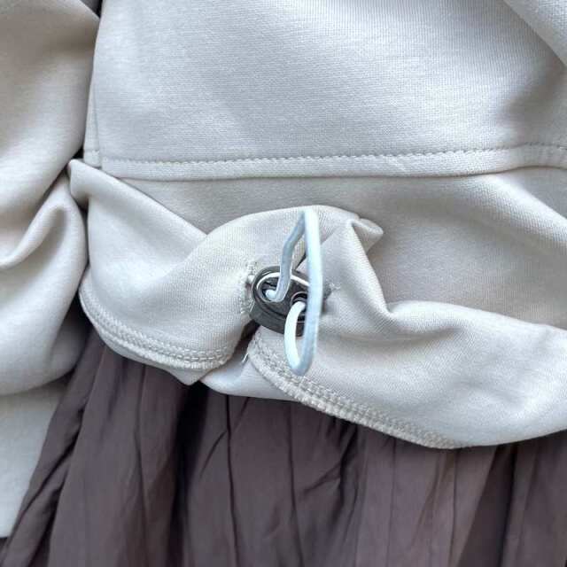 刺繍貼付プルオーバー