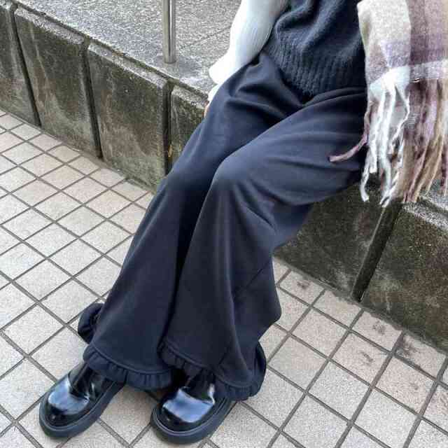 暖裾フリルパンツ