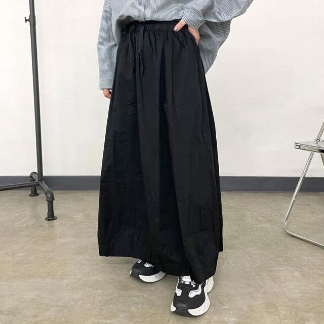 薄ツイル裾タックコクーンスカート