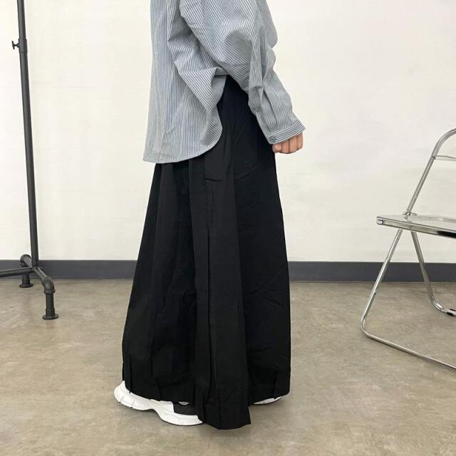 薄ツイル裾タックコクーンスカート