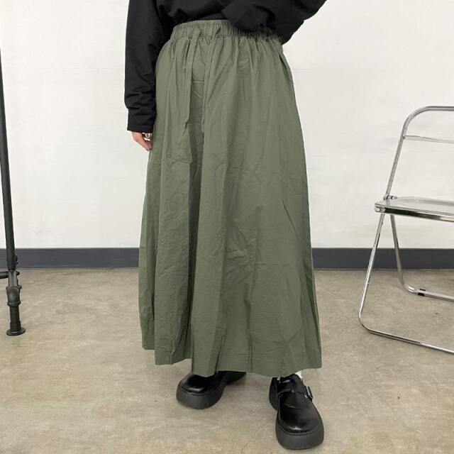 薄ツイル裾タックコクーンスカート