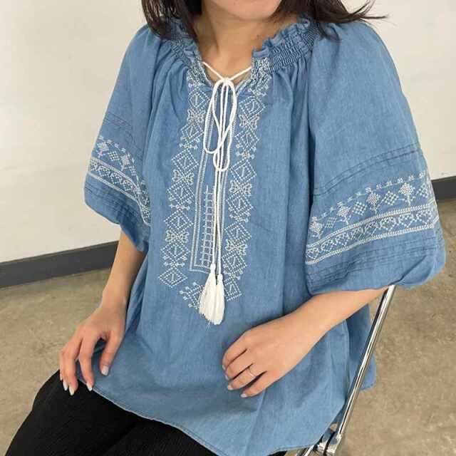 デニム刺繍プルオーバー