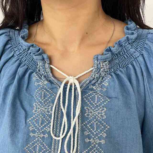デニム刺繍プルオーバー