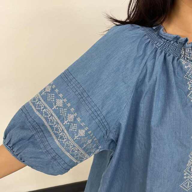 デニム刺繍プルオーバー