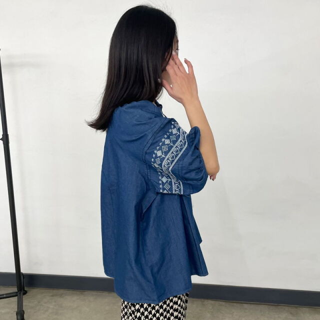 デニム刺繍プルオーバー