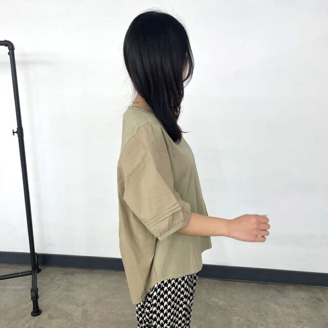 布帛切替プルオーバー