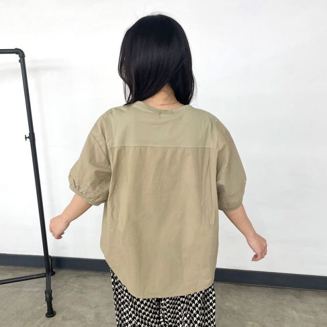 布帛切替プルオーバー
