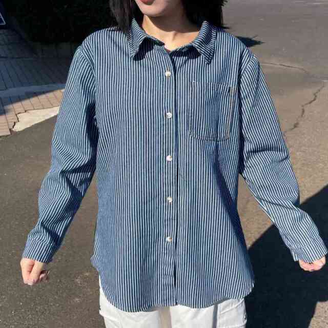 デニムシャツ
