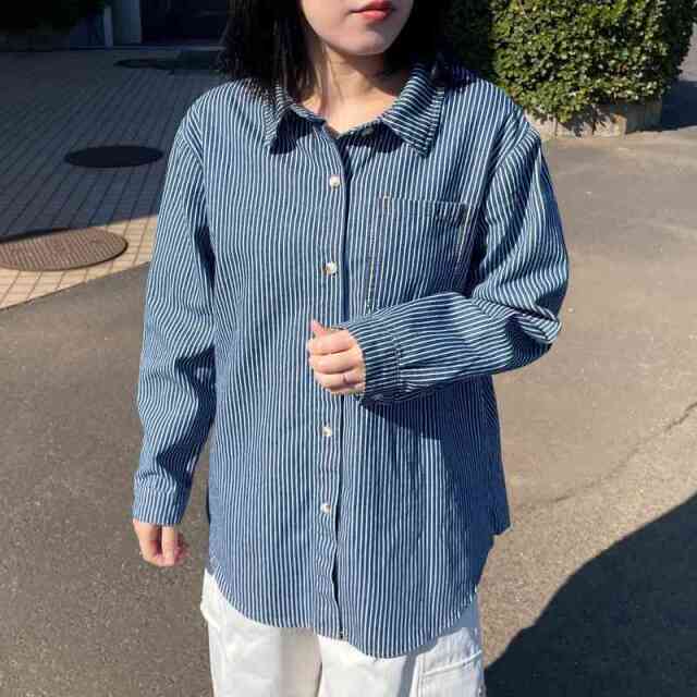デニムシャツ