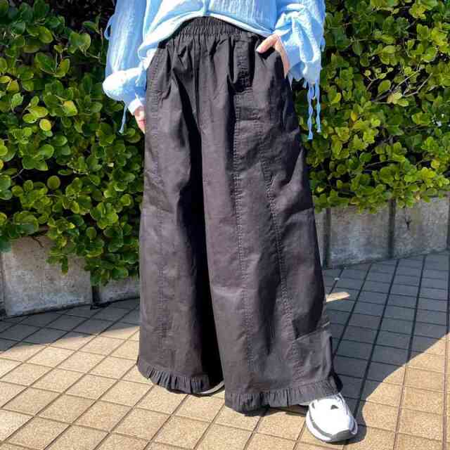 裾フリルツイルパンツ