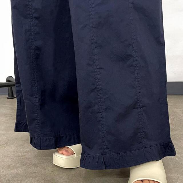裾フリルツイルパンツ