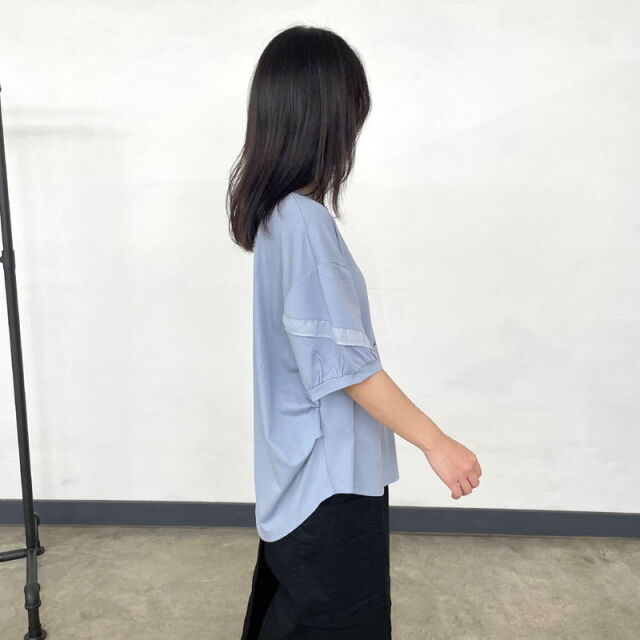 袖フリル花モチーフT