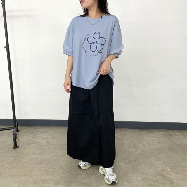 袖フリル花モチーフT