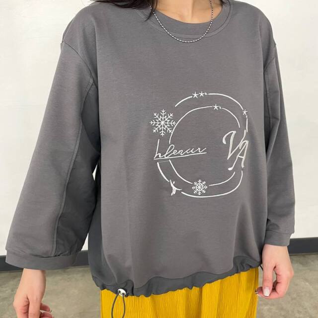 刺繍モチーフ切替プルオーバー