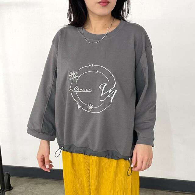 刺繍モチーフ切替プルオーバー
