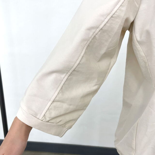 刺繍モチーフ切替プルオーバー