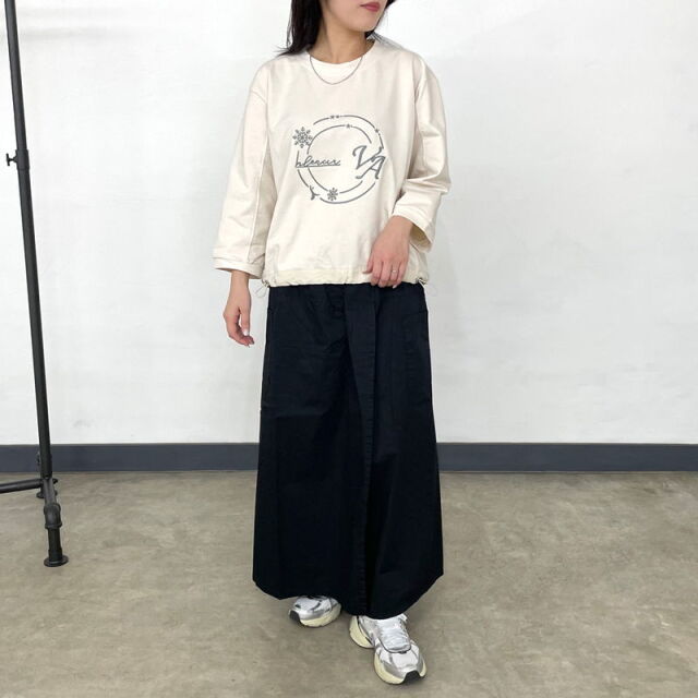 刺繍モチーフ切替プルオーバー