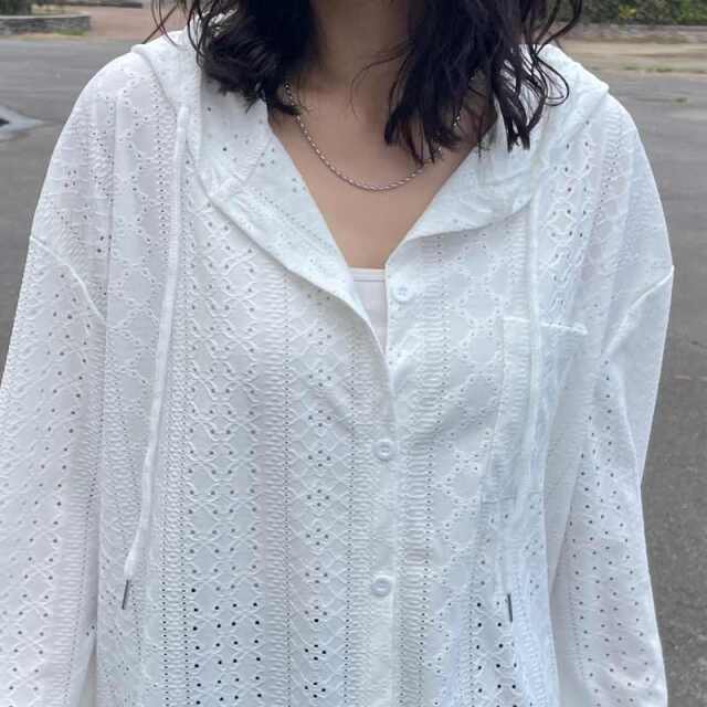 レースフードシャツ