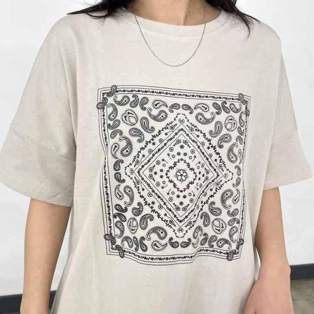 ペイズリーTシャツ