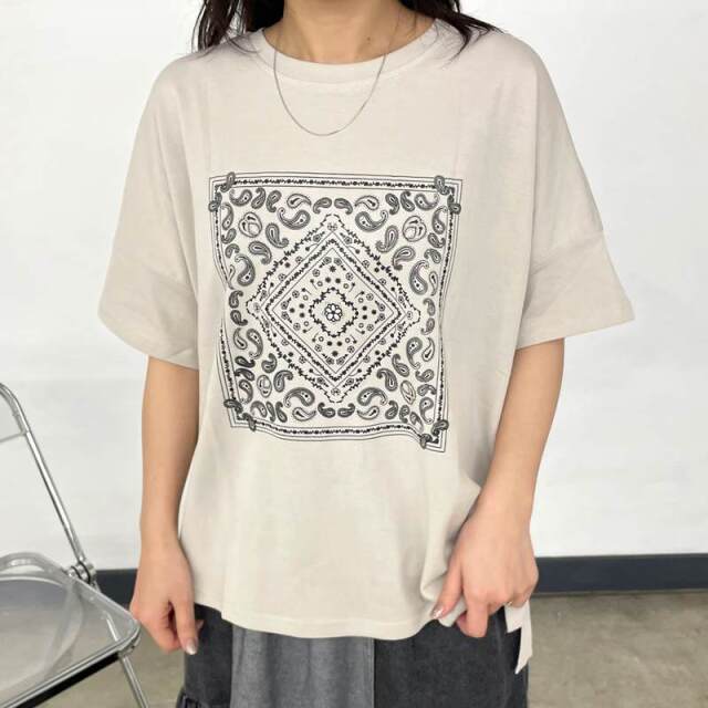 ペイズリーTシャツ