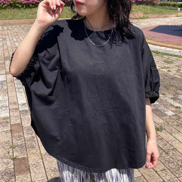 バック布帛切替プルオーバー