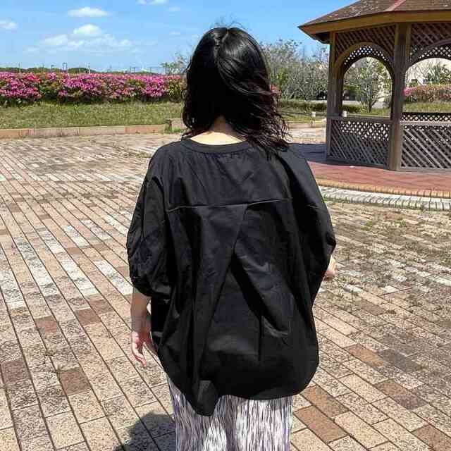 バック布帛切替プルオーバー