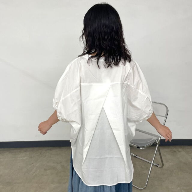 バック布帛切替プルオーバー