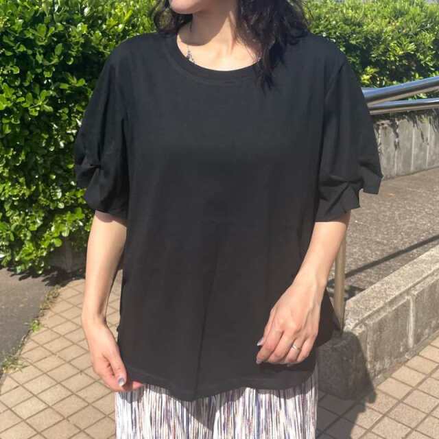 袖ネジリプルオーバー