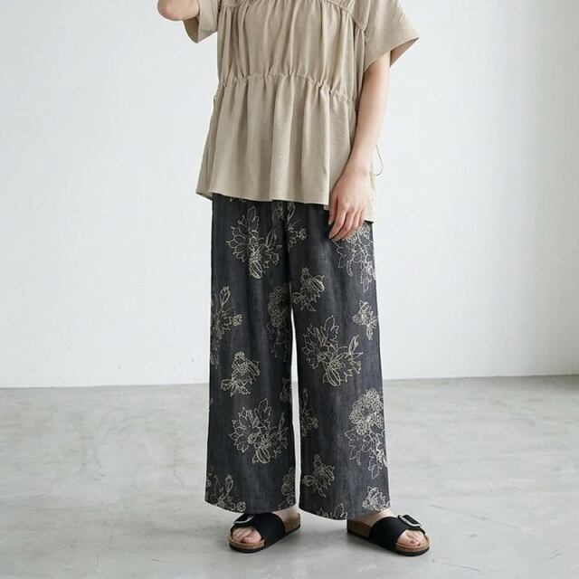 柄ワイドパンツ