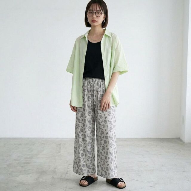 柄ワイドパンツ