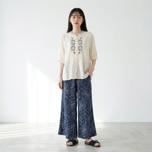 刺繍ブラウス