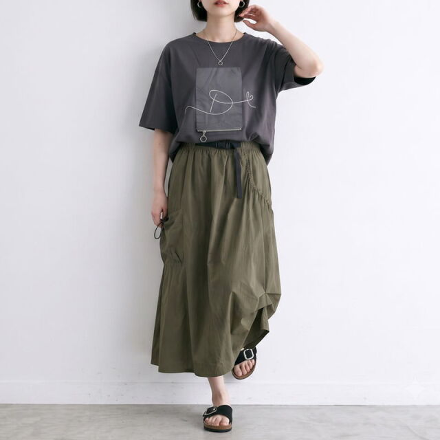 刺繍貼付プルオーバー