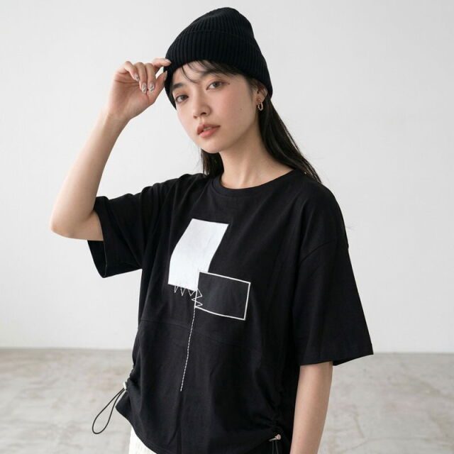 刺繍貼付ドロストプルオーバー