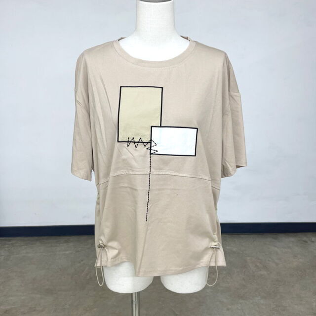 刺繍貼付ドロストプルオーバー