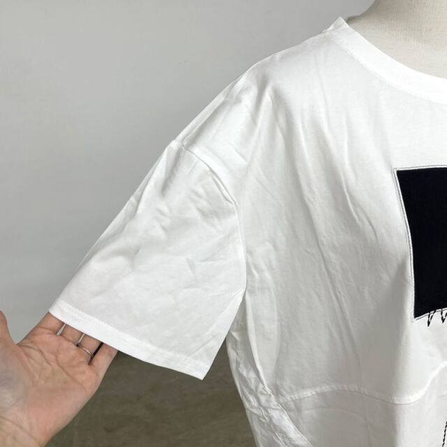 刺繍貼付ドロストプルオーバー