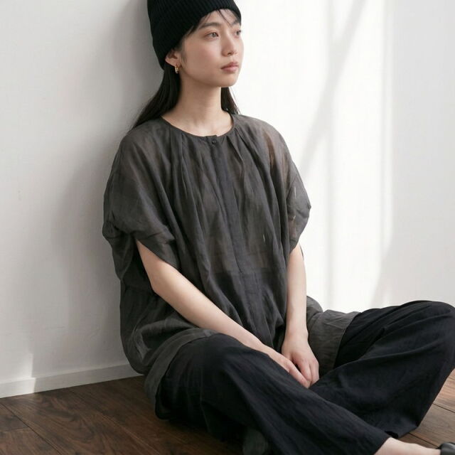 袖バルーンブラウス