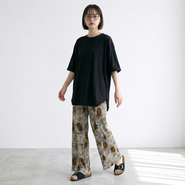 柄プリーツパンツ