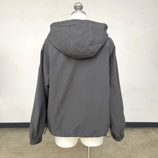 マウンテンパーカー