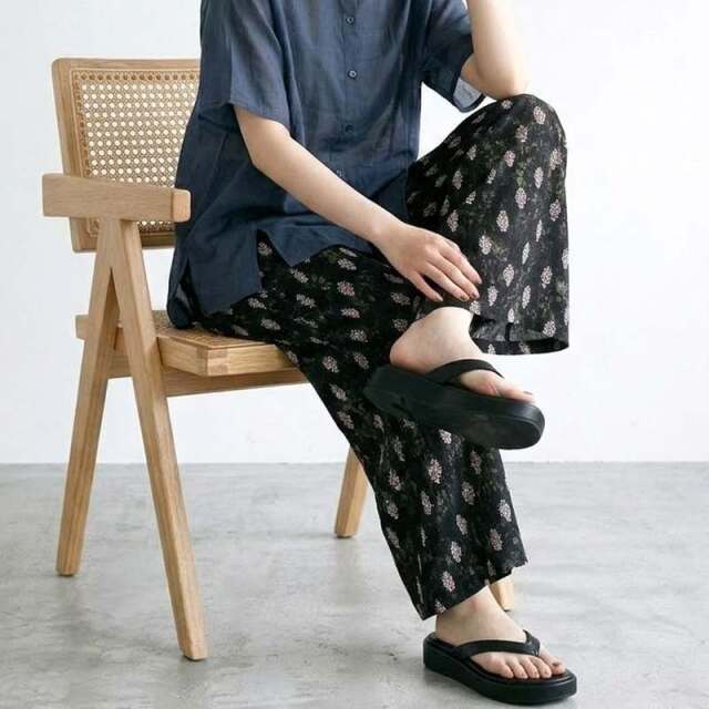 柄ワイドパンツ