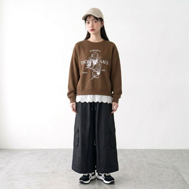 裾レースプリントプルオーバー
