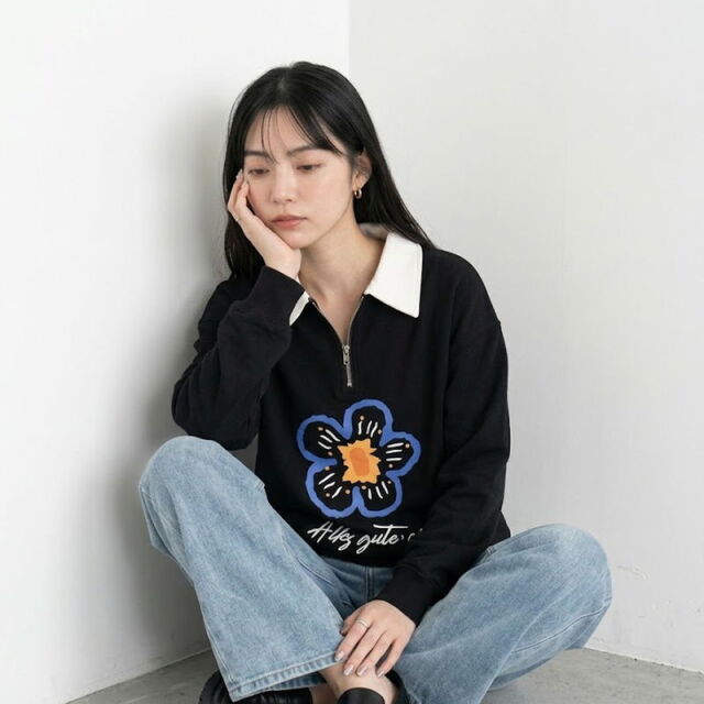 襟付モチーフプリントプルオーバー
