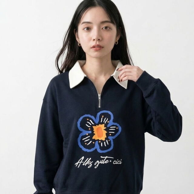 襟付モチーフプリントプルオーバー